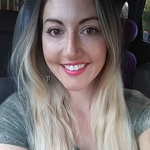 Meet your Posher, Danielle